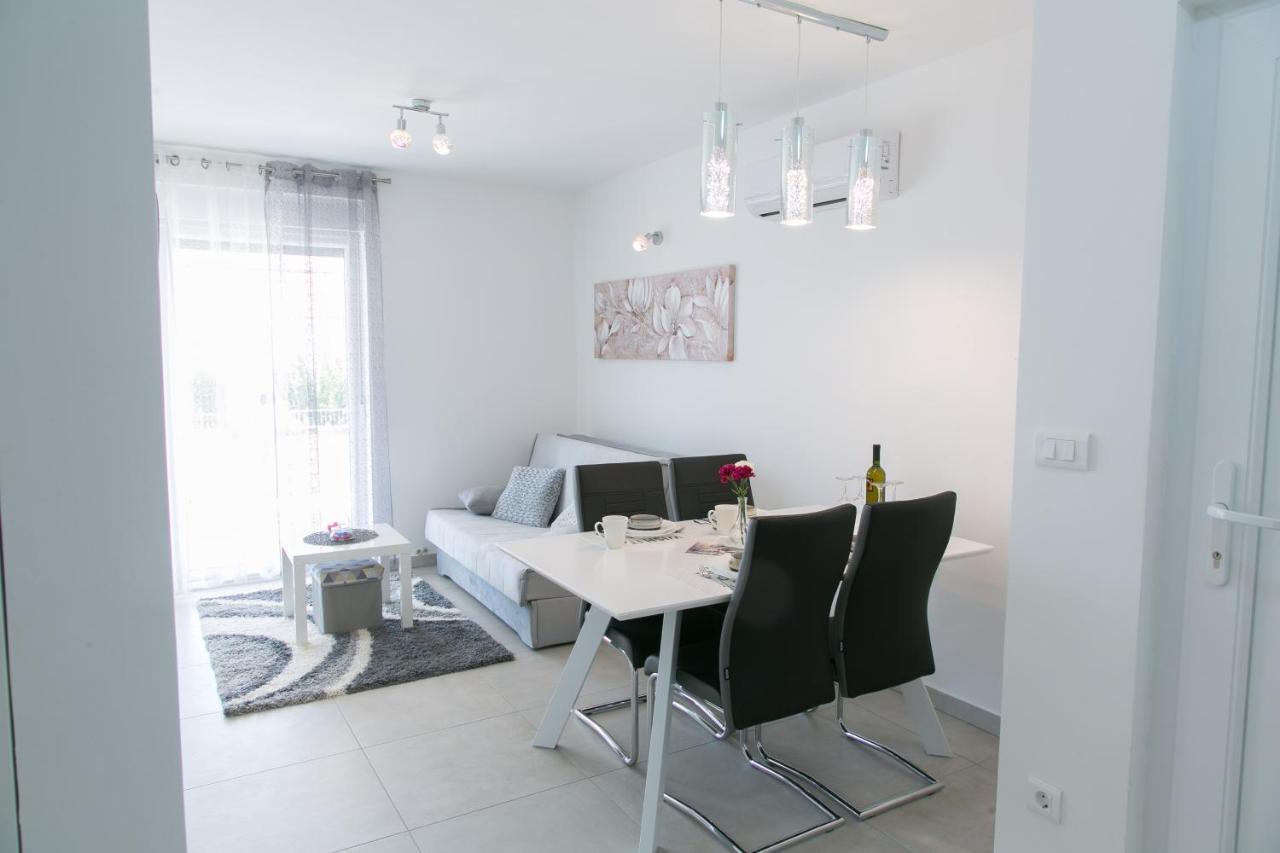 Navi Apartment คาชเตลา ภายนอก รูปภาพ
